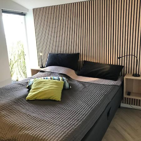Eksklusiv Sommerhus Beliggende I Vandkanten 蒙克博 外观 照片